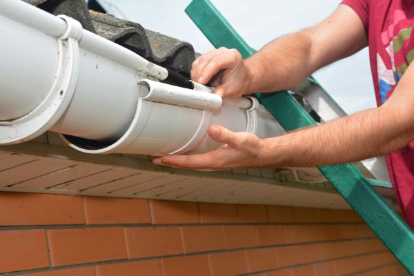 Cost of Large Gutter Repair in Peyton
