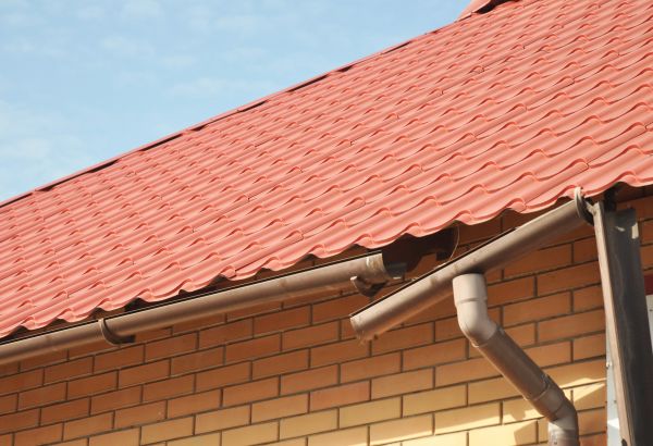 Loose Gutter Repair in Peyton